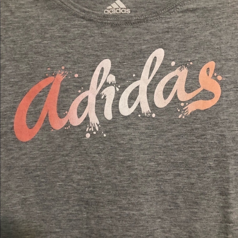 ****Donated****Adidas gray short sleeve graphic t-shirt Size M - Picture 2 of 5